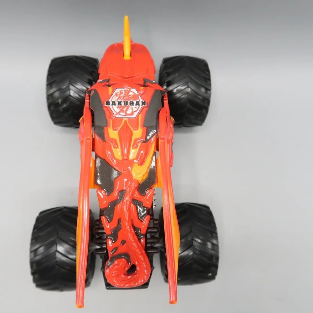 Hot Wheels Monster Jam Bakugan Dragonoid 1:24 Monster Truck